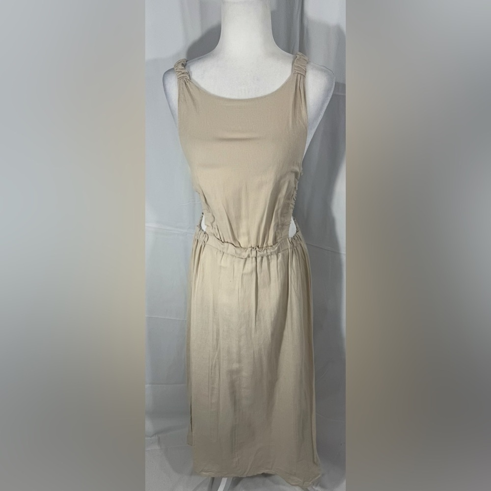 Petal & Pup Cream Ruched Sheath Dress Size 4